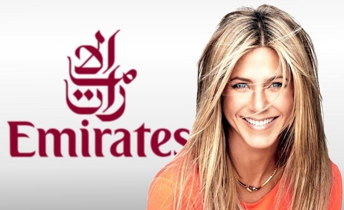 Jennifer Aniston se fait un nouvel ami à bord d’Emirates