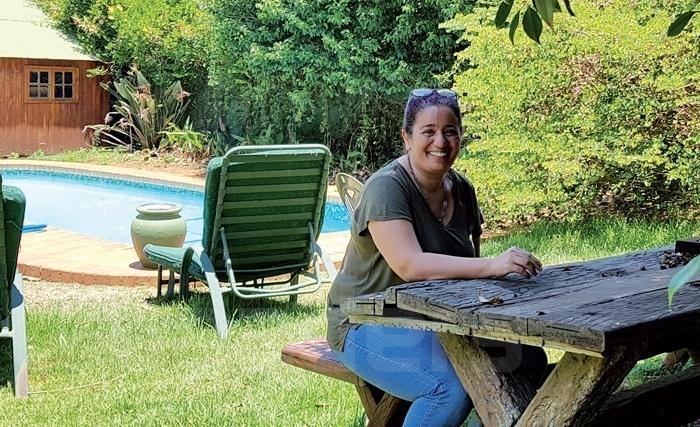 Raoudha Charni Ben Azzouz: Epouse de médecin  en Afrique du Sud et professeur de français au milieu des éléphants
