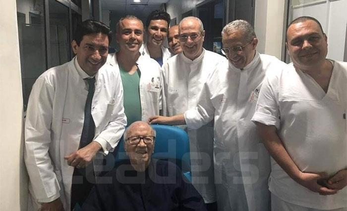 La photo tant attendue par les Tunisiens: Le président Caïd Essebsi quittant l'hôpital militaire