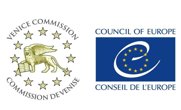  La Commission de Venise : Il n’est pas réaliste de prévoir d’organiser de manière crédible et légitime un référendum constitutionnel le 25 juillet 2022