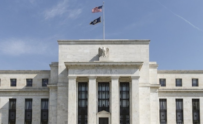 Comment la Fed américaine peut-elle concilier les préoccupations en matière d'inflation et de stabilité financière? 