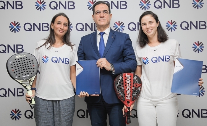 QNB sponsor officiel des championnes Tunisiennes de Padel «Aida Fehri» et «Dorra Chamli»