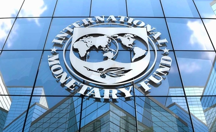 Perspectives de croissance mondiale revues à la baisse dans un climat économique de plus en plus incertain Perspectives de croissance mondiale revues à la baisse dans un climat économique de plus en plus incertain