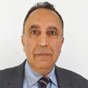 Quand la puissance défait le droit : désordre, domination et résistances