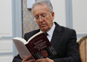 Yadh Ben Achour: Parution du livre “Tunisie une révolution en pays d’islam” 