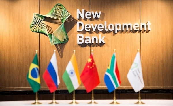 Elyes Ghariani - Rappel historique: L’affirmation progressive des BRICS sur la scène internationale (2001–2025)